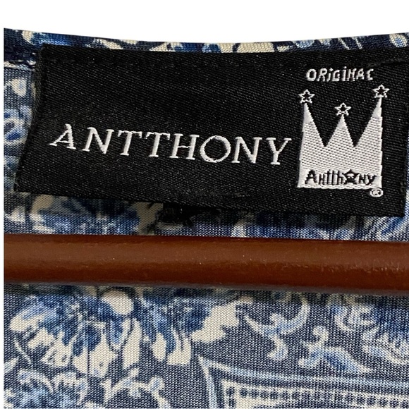 Antthony Navy and Cream Paisley Blouse 1X - Picture 4 of 7